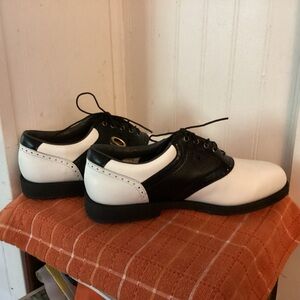 Foot Joy Golf Shoes 8M, SierraTreks NWOT, Black and White